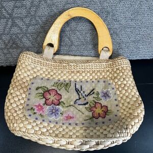 Vintage Raffia Straw Handbag Embroidered hummingbird Bird and Floral Front Panel